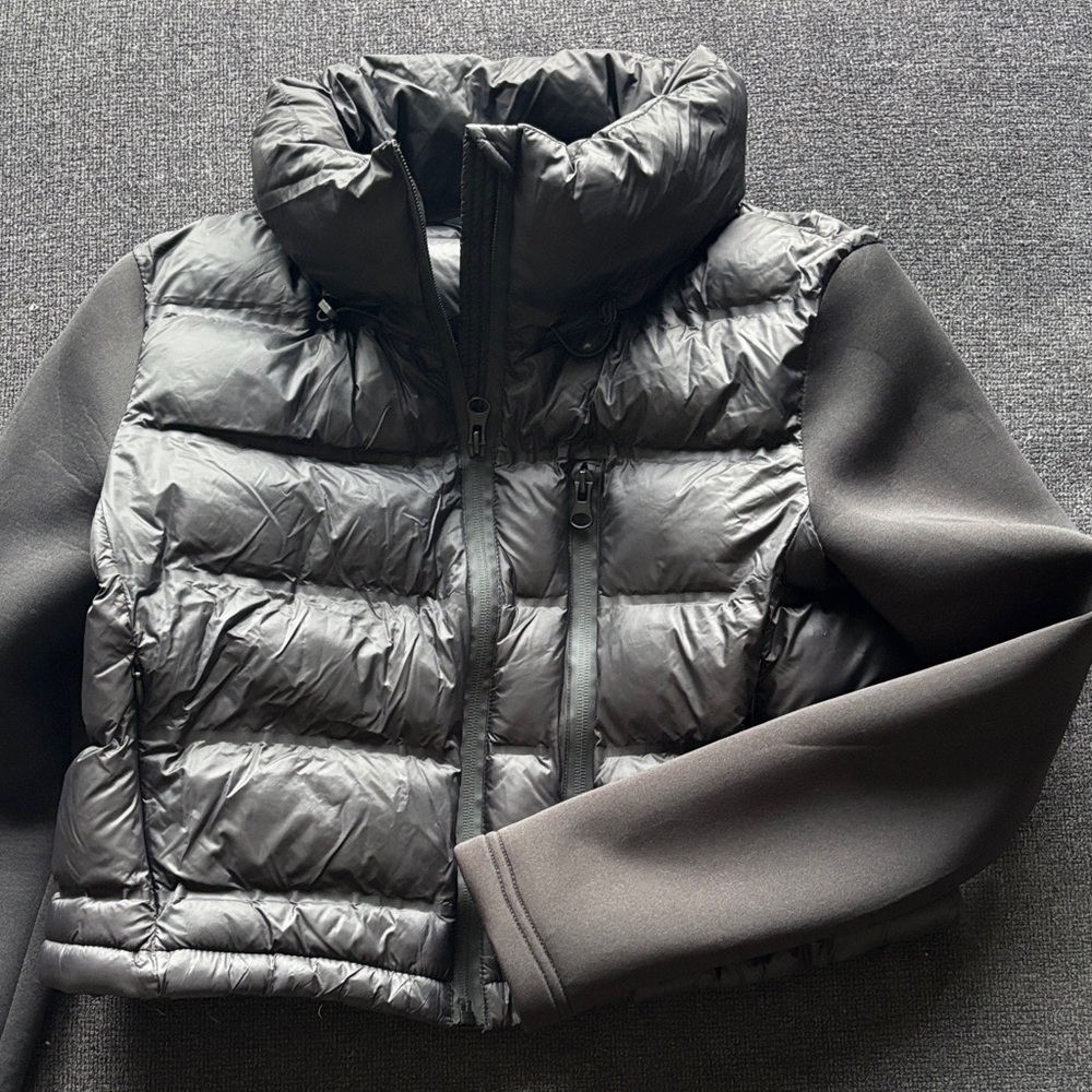 Zara Black Quilted Puffer Jacket with Knit Sleeves